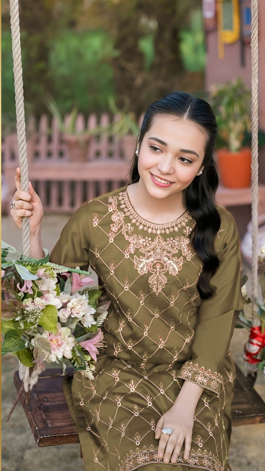 Garnet Kids Embroidered 2 Piece Unstiched Suit